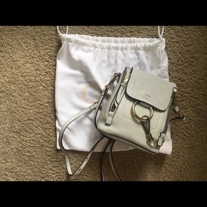 Chloe mini Faye backpack (color airy grey)